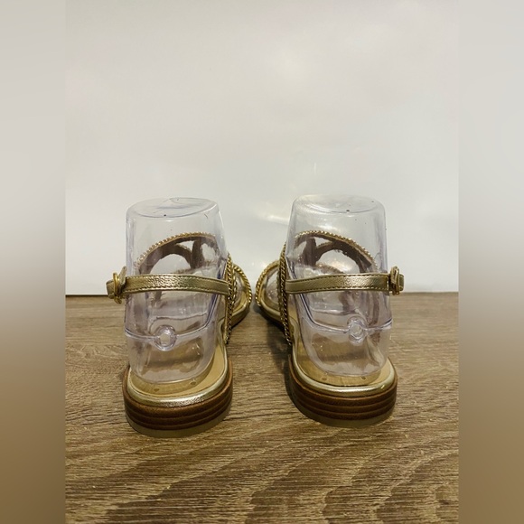 Stuart Weitzman gold leather chain ‘Samoa’ sandals W/5.5 - Picture 7 of 8